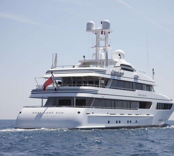 Hurricane Run aft view - Photo Feadship