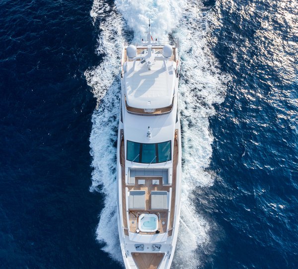 Yacht IRON MAN, a Benetti Vivace 125' Superyacht | CHARTERWORLD Luxury ...