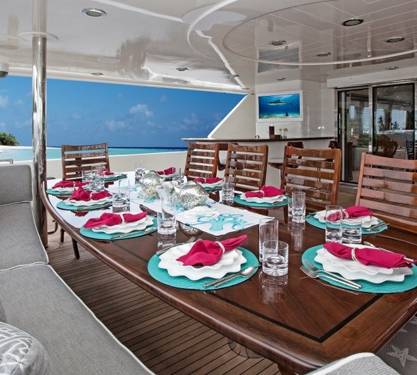 Motor yacht KEMOSBE - Main deck aft