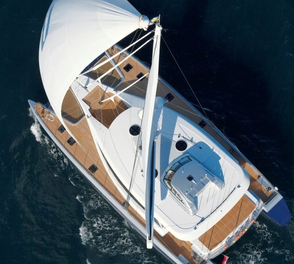 Q5 superyacht - view from above-001