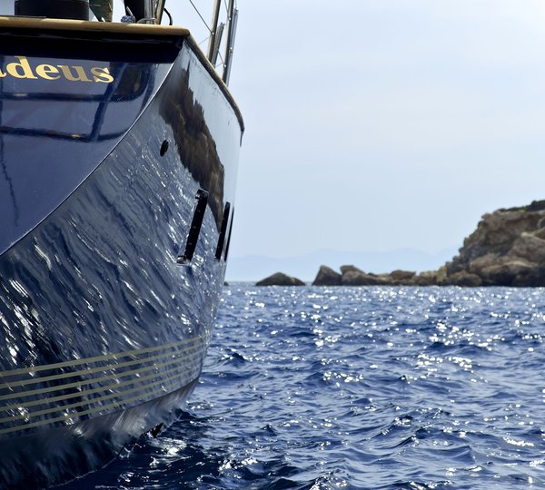 Sailing yacht AMADEUS - Detail