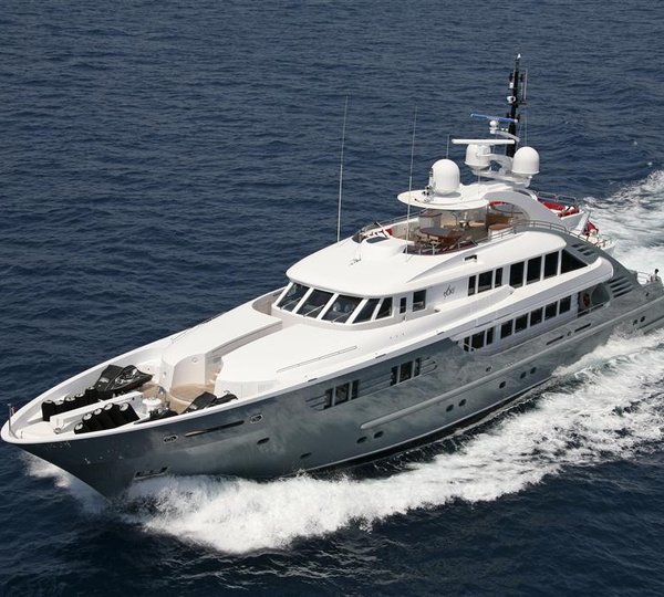 360° Yacht Charter Details, ISA Yachts | CHARTERWORLD Luxury Superyachts