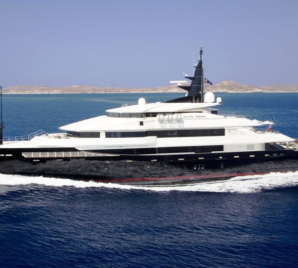 The Oceanco Motor Yacht ALFA NERO - Underway