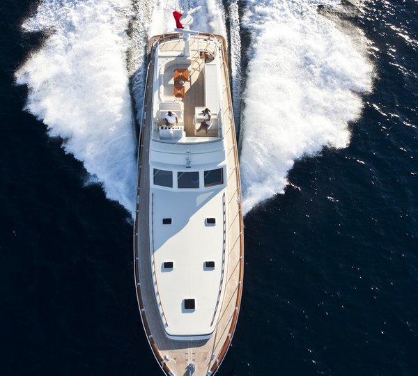 Yacht Vicem 77 Flybridge, a Vicem Superyacht | CHARTERWORLD Luxury ...