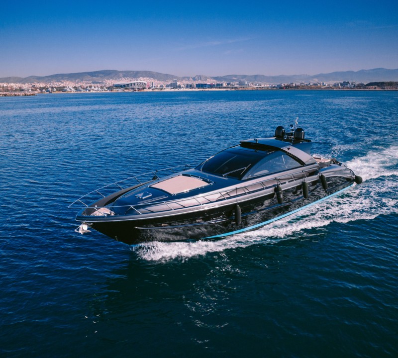 Yacht M/Y WHO CARES, Riva 68 | CHARTERWORLD Luxury Superyacht Charters