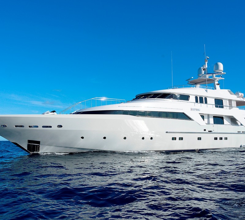 deep blue yacht charter