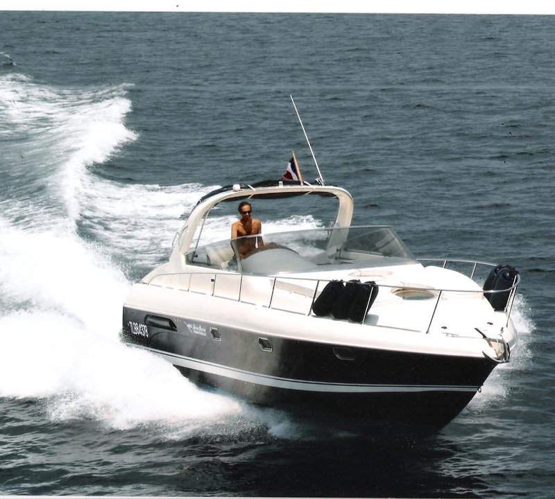 Airon 345 motor boat Yacht Charter Details, Mediterranean bareboat ...