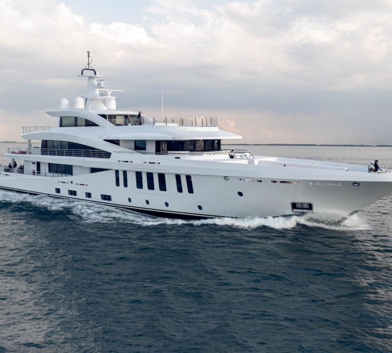 Yacht MOONSTONE, Amels 200 | CHARTERWORLD Luxury Superyacht Charters