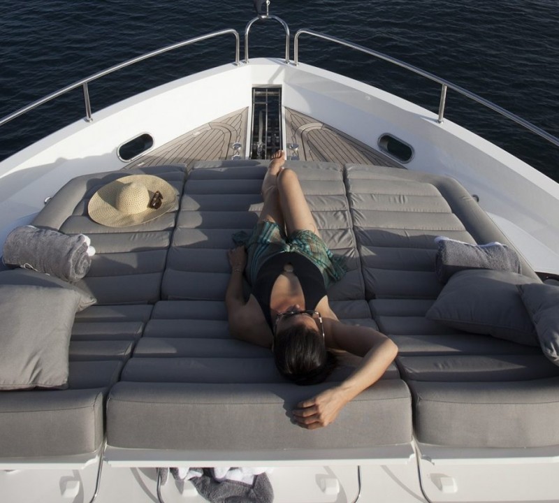 INSOMNIA Yacht Charter Details, Sunseeker | CHARTERWORLD Luxury Superyachts