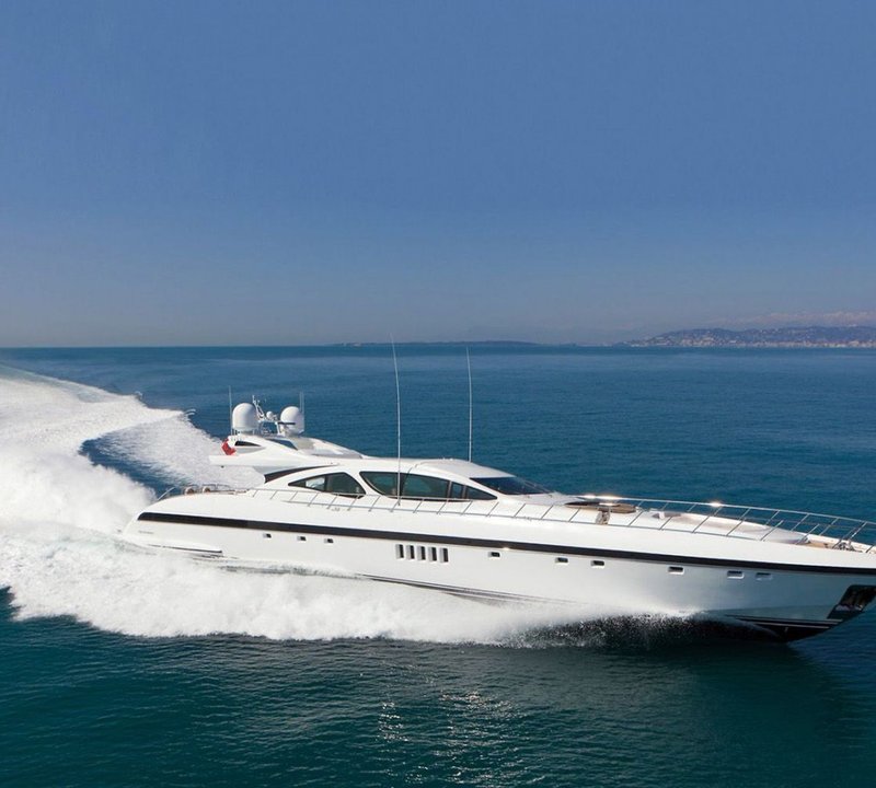 Mangusta Yachts (Overmarine) open style performance luxury motor yachts ...