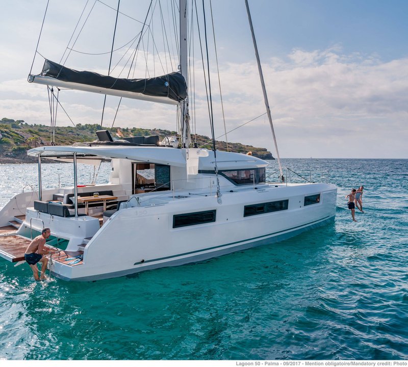 HAPPY FEET Yacht Charter Details, Lagoon | CHARTERWORLD Luxury Superyachts