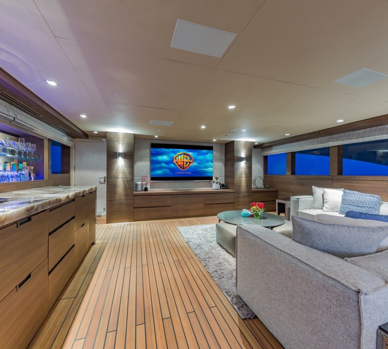 BIG SKY Yacht Charter Details, Oceanfast | CHARTERWORLD Luxury Superyachts