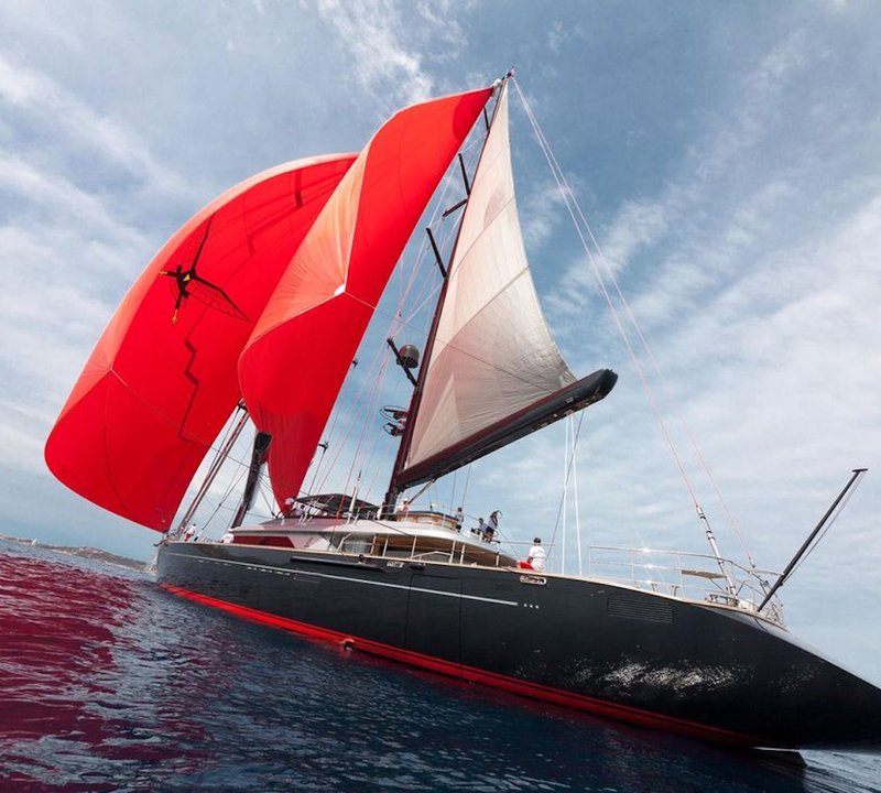 Яхта Perini Navi