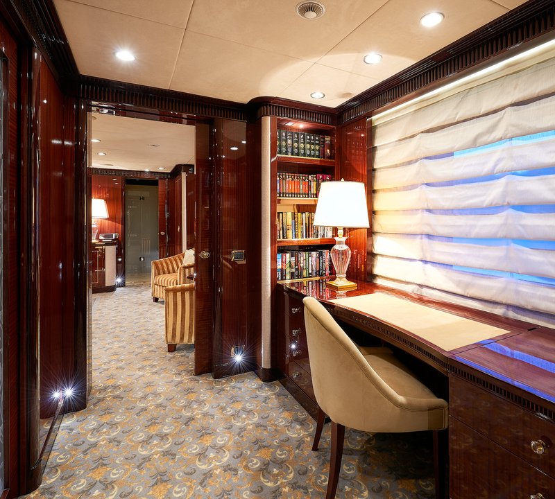 Office Image Gallery – Luxury Yacht Browser | by CHARTERWORLD ...