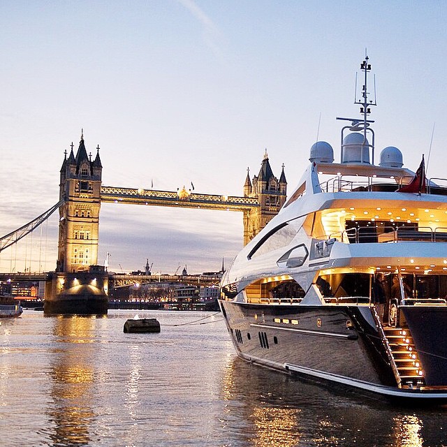 london yacht tour