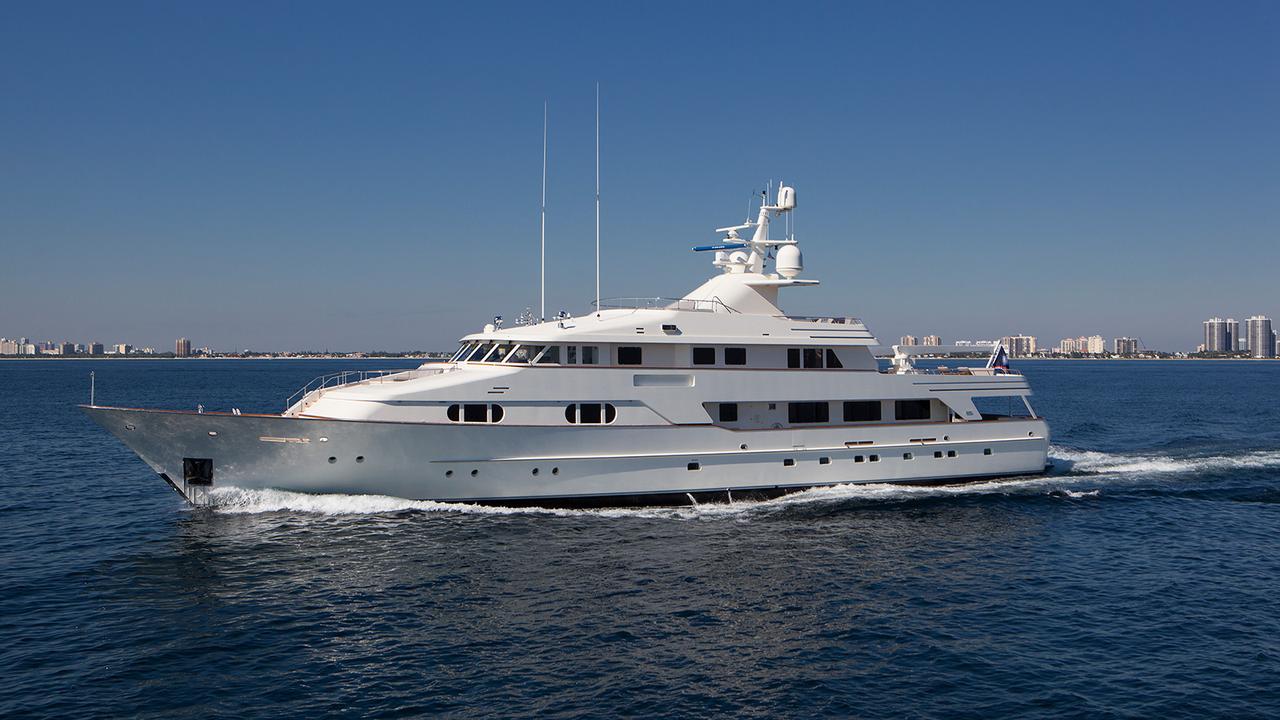 THIS CLASSIC FEADSHIP SUPERYACHT ALHAMBRA JUST HAS TO BE SEEN! 