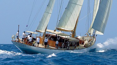 Profile Aspect: Yacht TIZIANA's Cruising Pictured