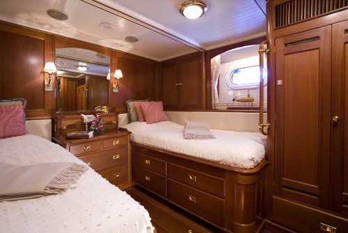 Portside: Yacht AXIA's Twin Bed Cabin Captured