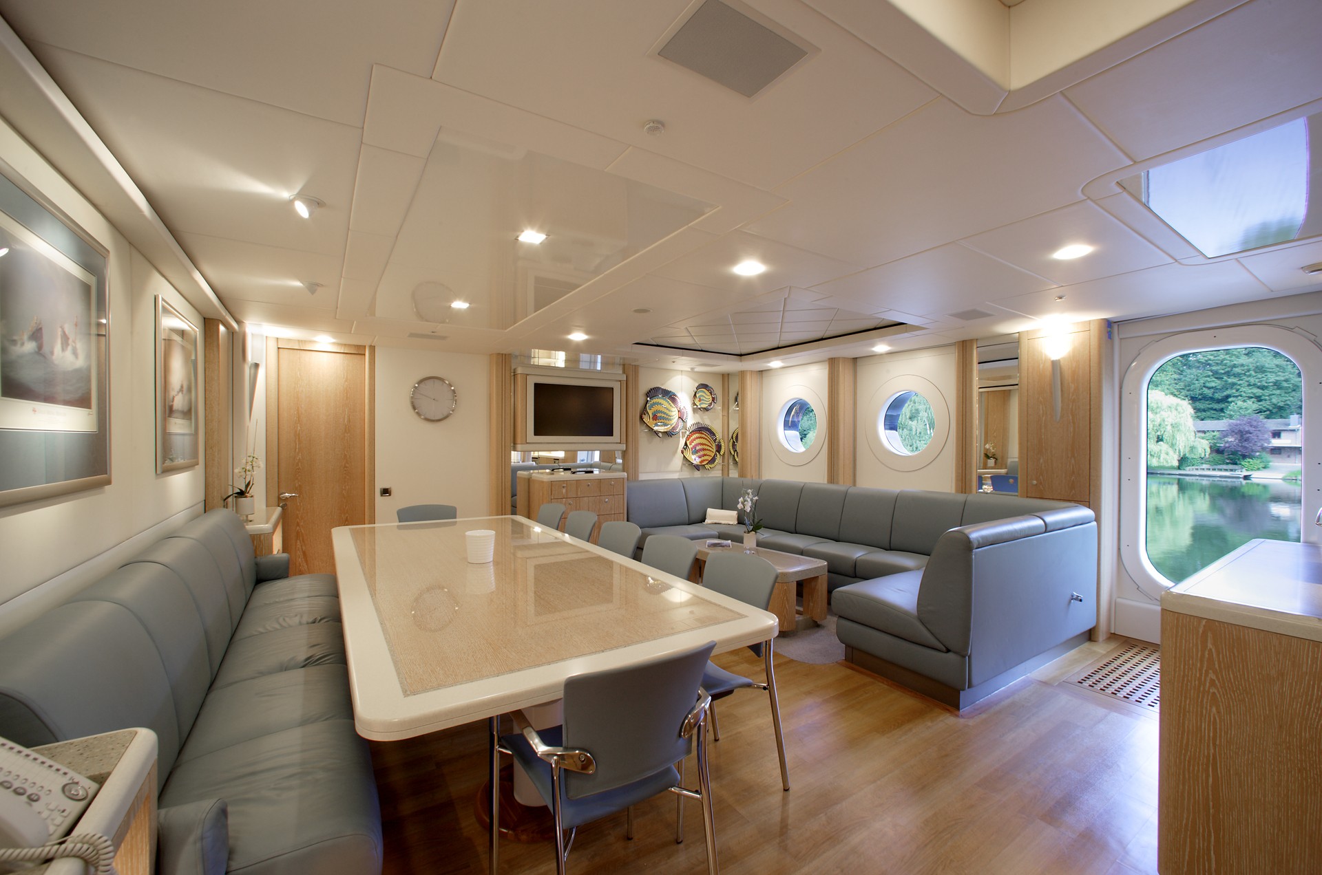 68M CUSTOM SUPERYACHT - Crew Quarters – Luxury Yacht Browser