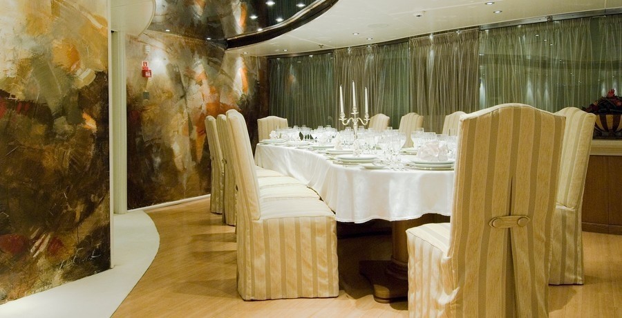 Art: Yacht ELEGANT 007's Eating/dining Saloon Photograph