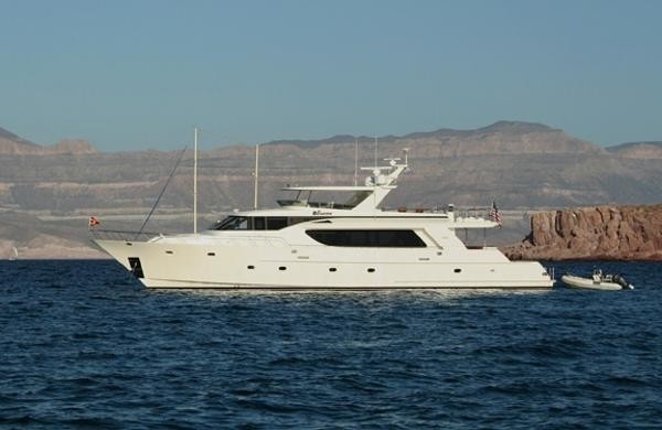 The 30m Yacht BESAME