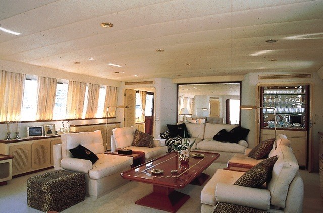 Saloon On Board Yacht PARADIS