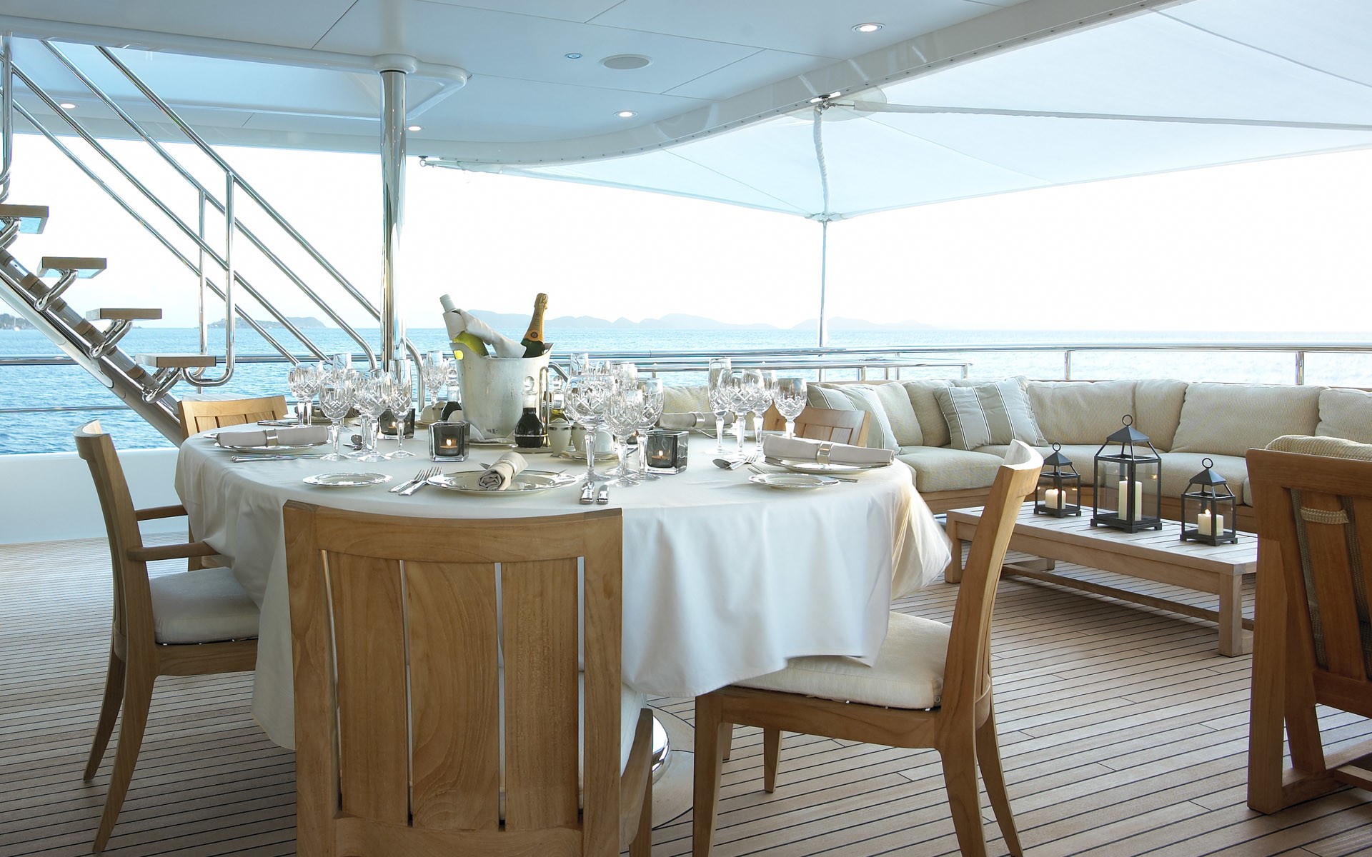 Deck Eating/dining On Board Yacht HARLE