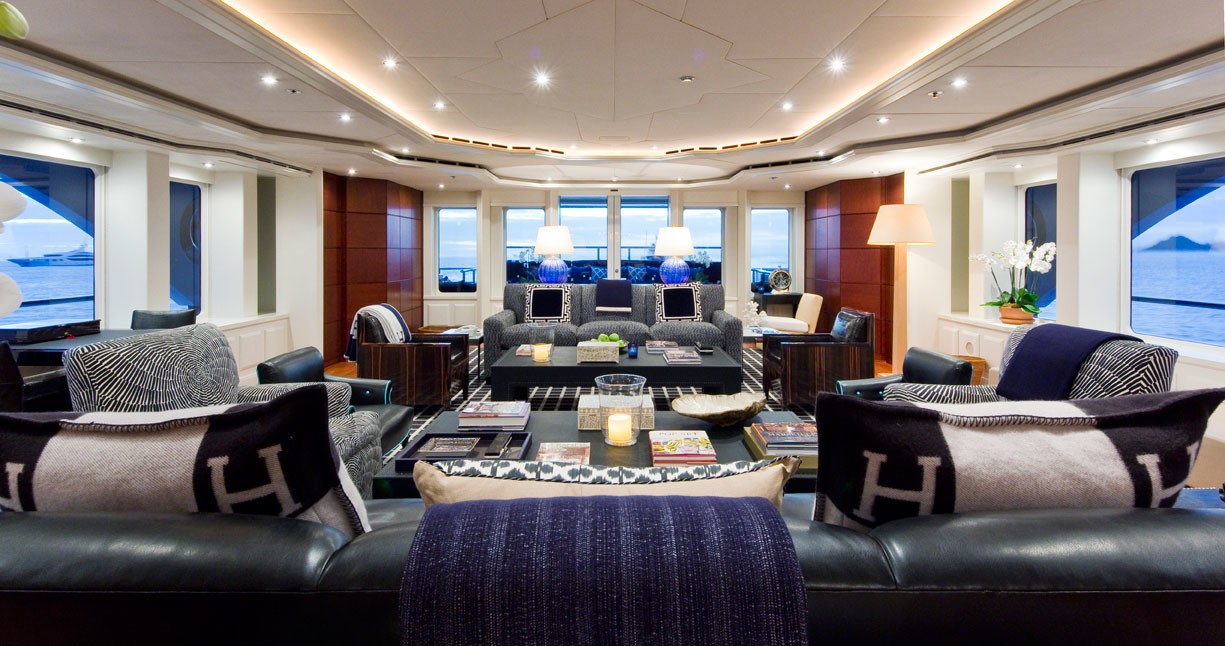 Daytime: Yacht DIAMOND A's Premier Saloon Fore Aspect Image