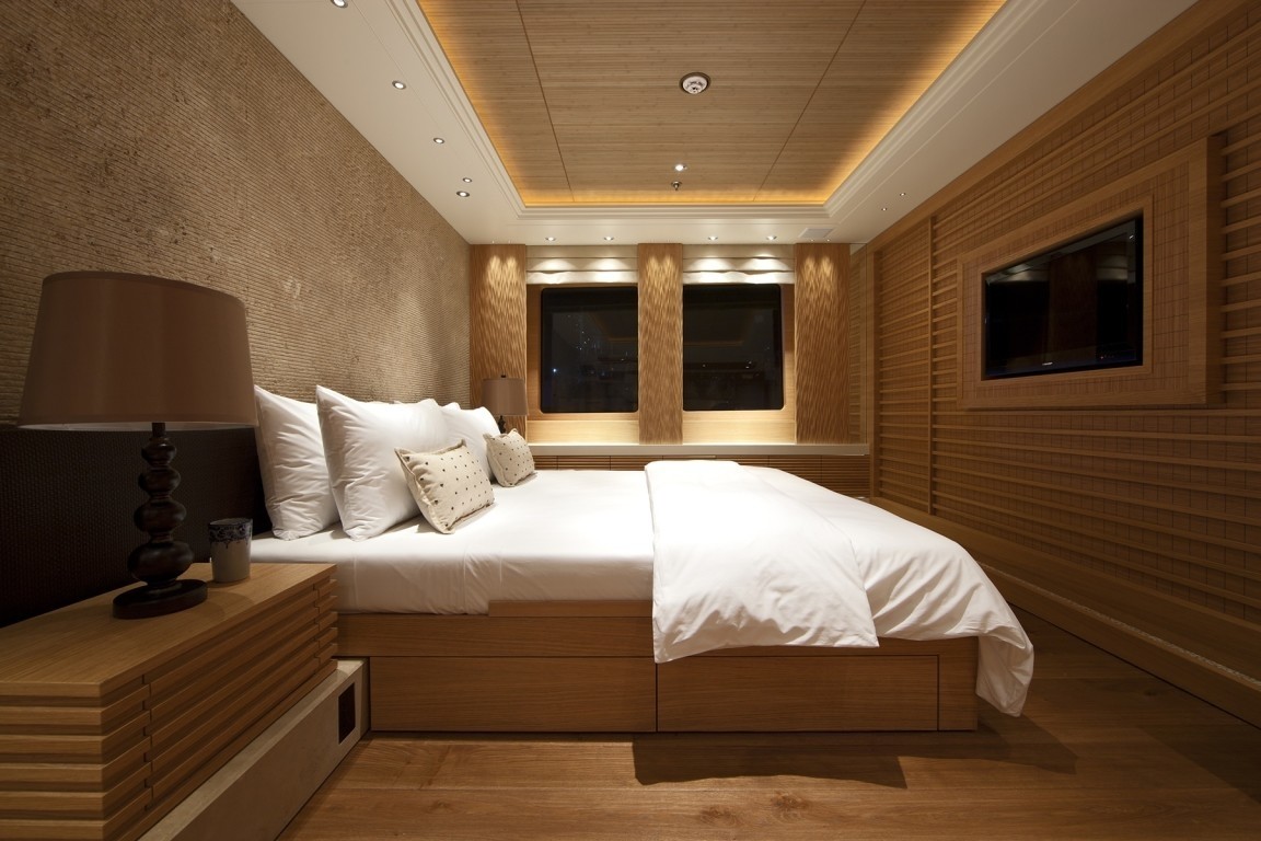 Profile: Yacht NAIA's Guest's Cabin Image