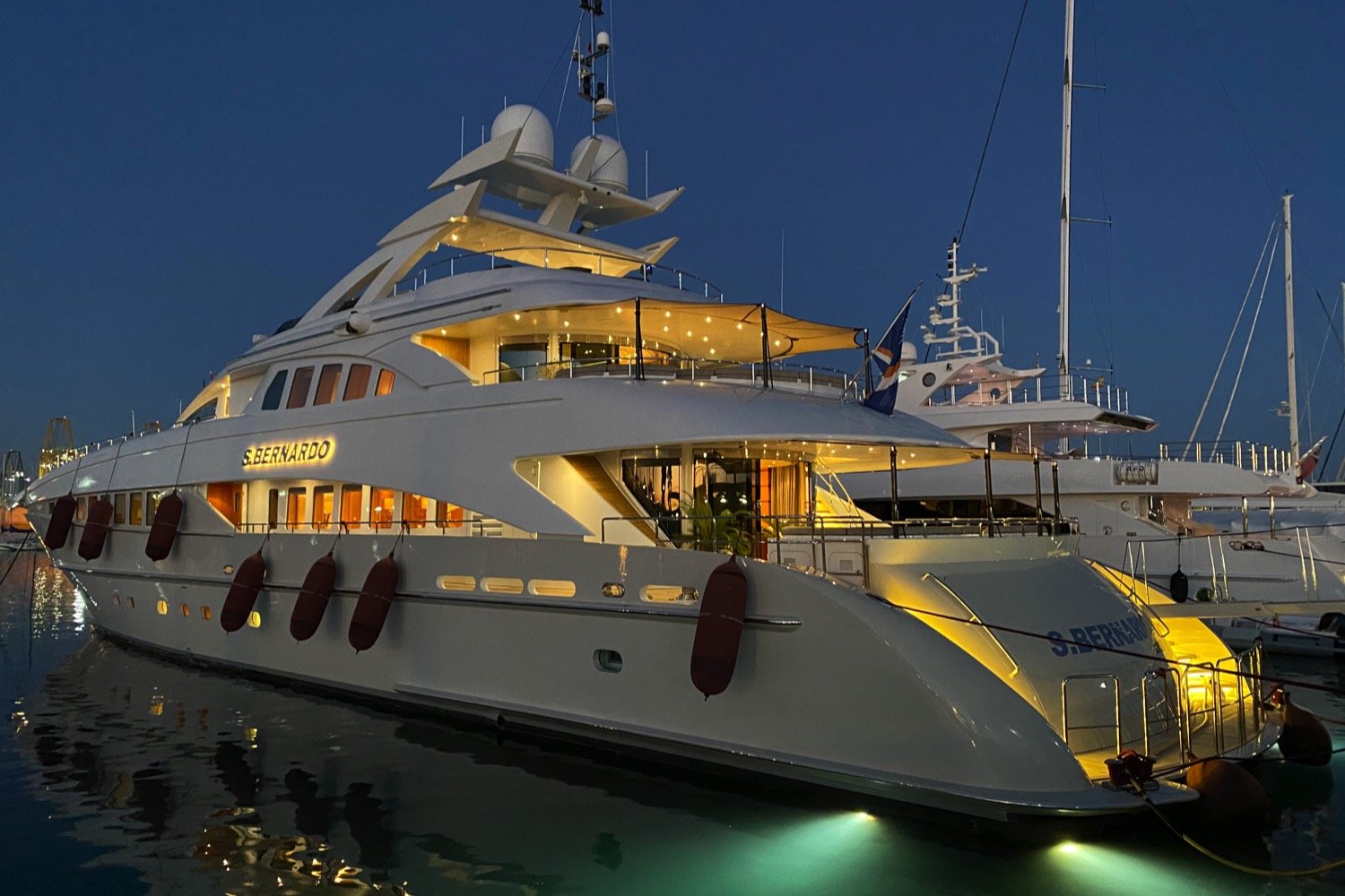 SAN BERNARDO Yacht Charter Details, Heesen Yachts | CHARTERWORLD Luxury ...