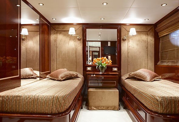 Twin Bed Cabin On Board Yacht IRAKLIS L