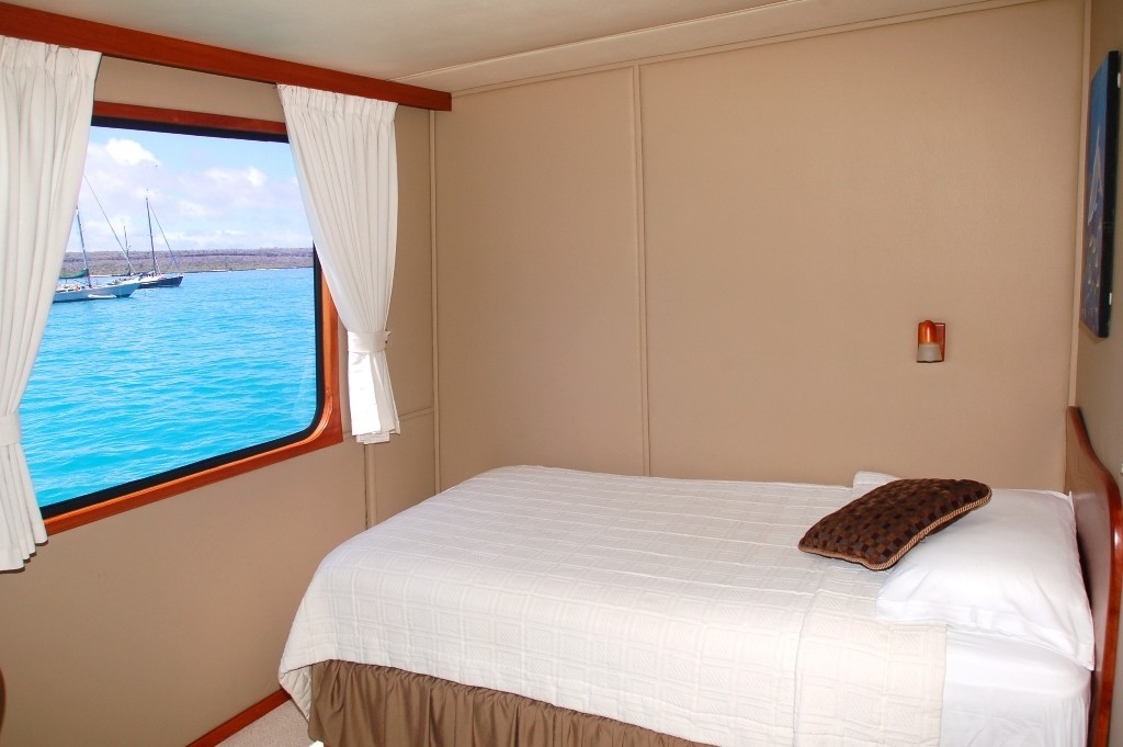 Single Sized Stateroom Including Twin Bed Berth On Board Yacht INTEGRITY