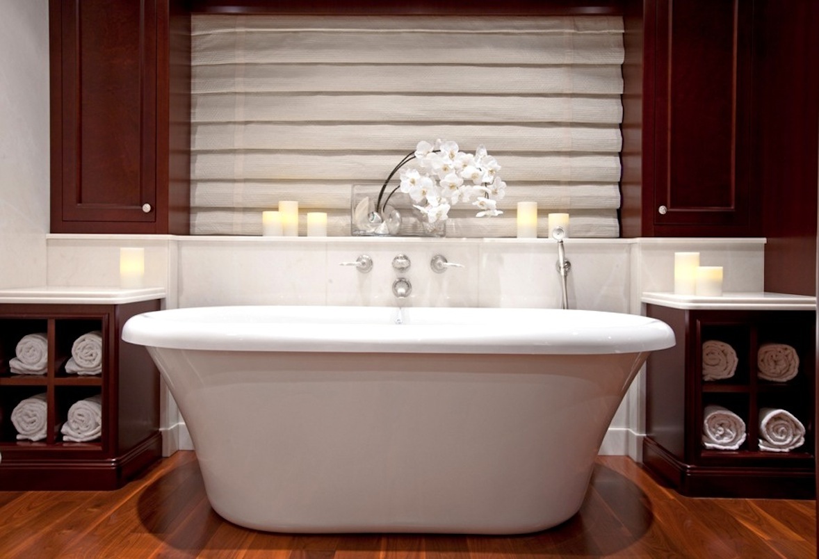Yacht COCKTAILS - By Trinity Yachts - Master En Suite Bath