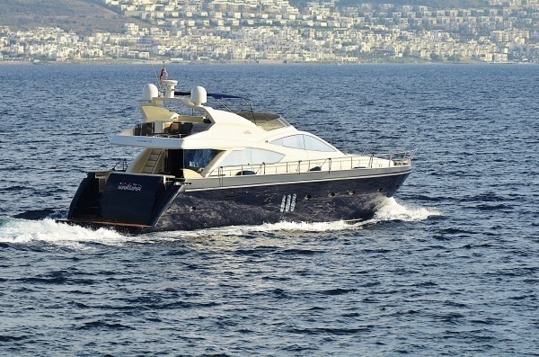 The 21m Yacht SAKURA