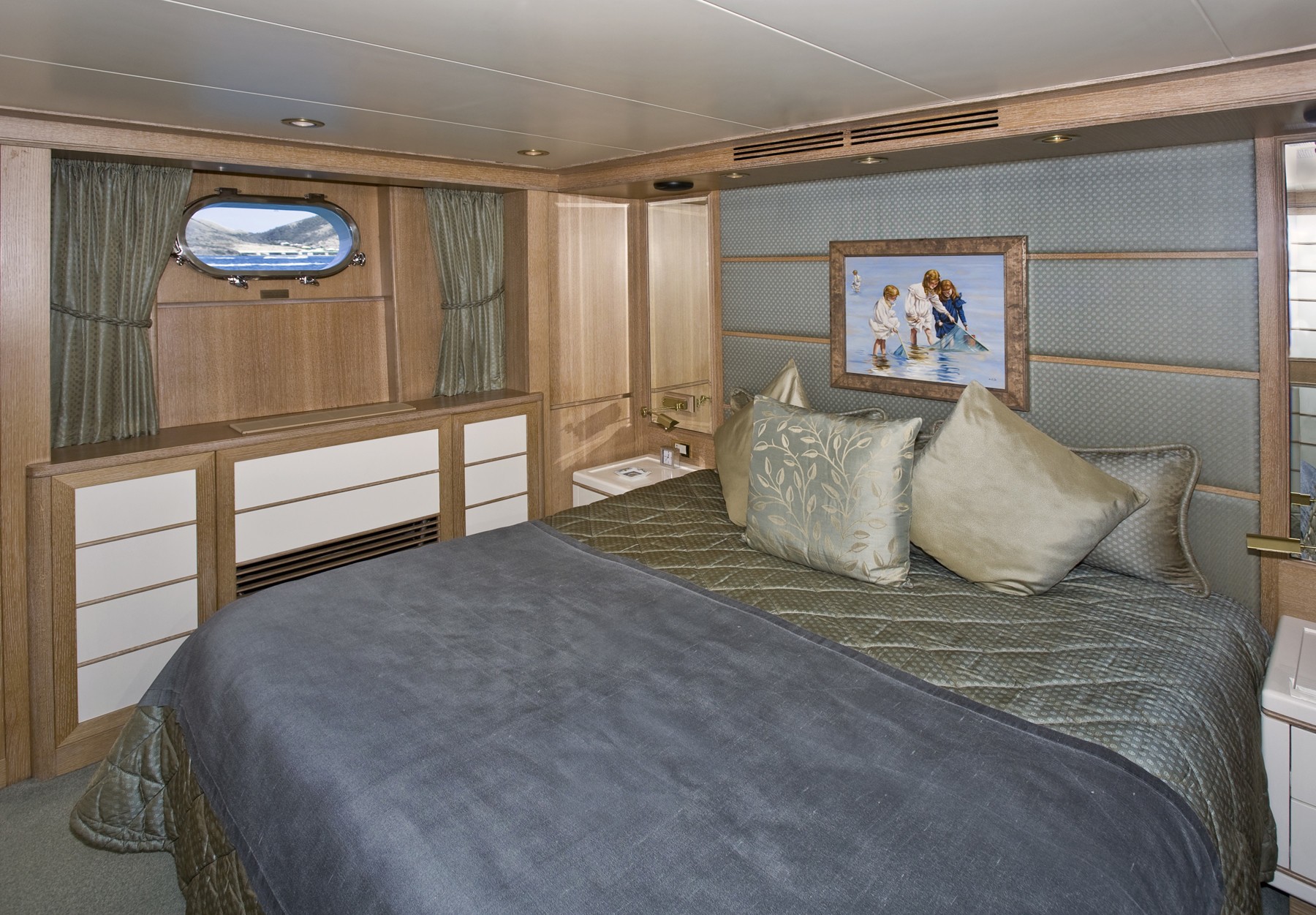 Blue Guest's Cabin On Board Yacht TE MANU