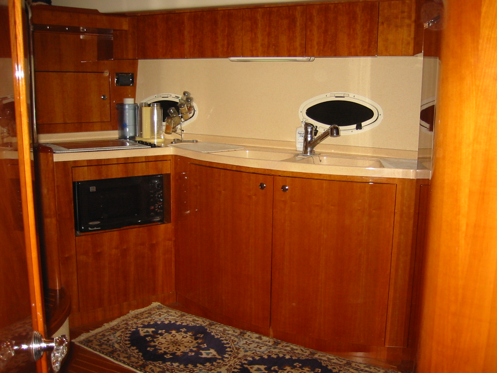 Azimut Yacht KIRAL -  Galley