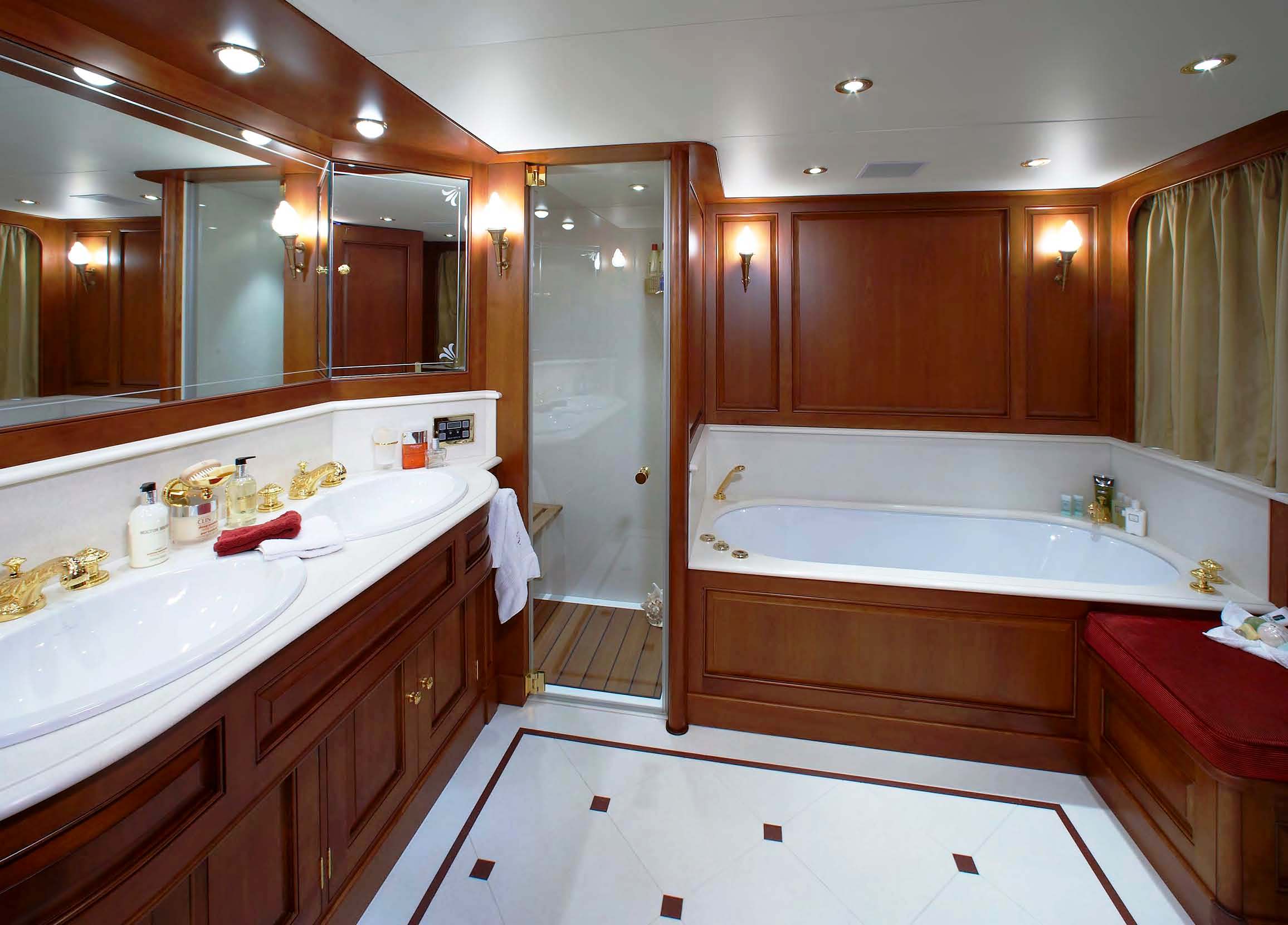 Luxury Yacht Charter Yacht BLUE ATTRACTION - Master Ensuite - Diana ...