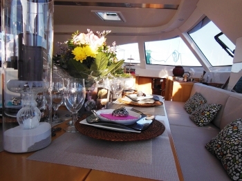 Catamaran FILOSOF -  Dining Detail