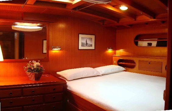 Classic Yacht Lady Sail -  Master Cabin