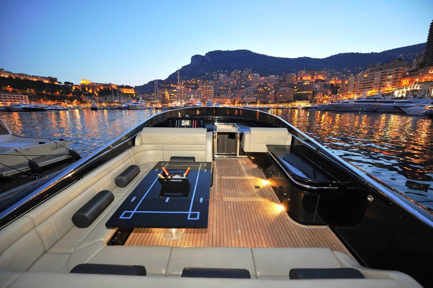Роскошь. Монте Карло яхты. Монте-Карло Монако роскошь. Яхта катамаран Монако. Роскошь Монако яхты.