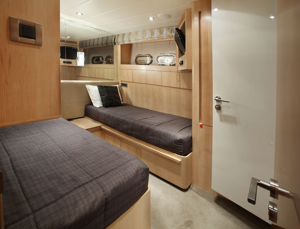 Motor yacht AQUARIUS - Twin Cabin 2