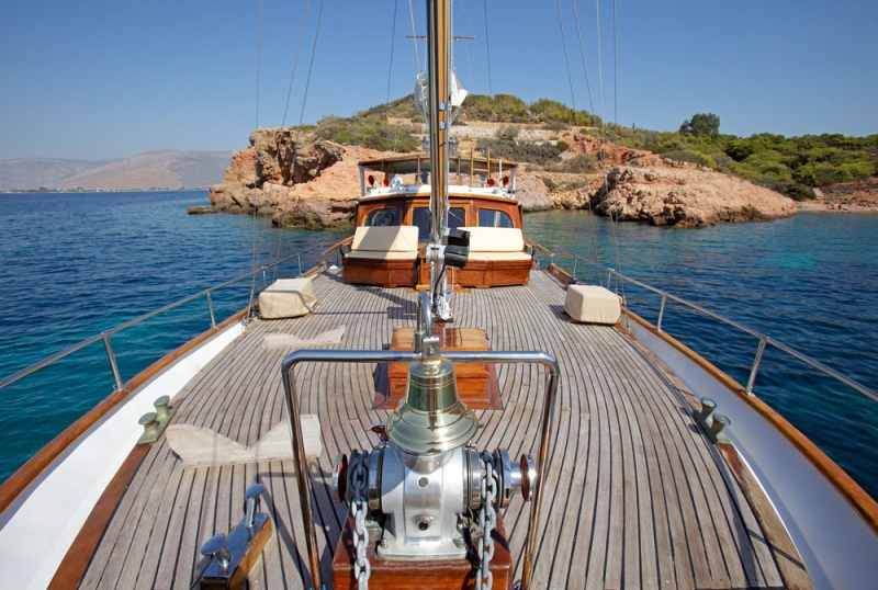 ROTA II yacht - deck