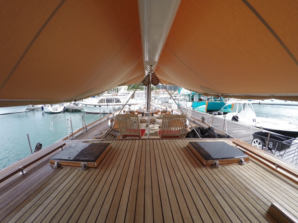 Sail Yacht NORTHERN STAR - Shaded deck