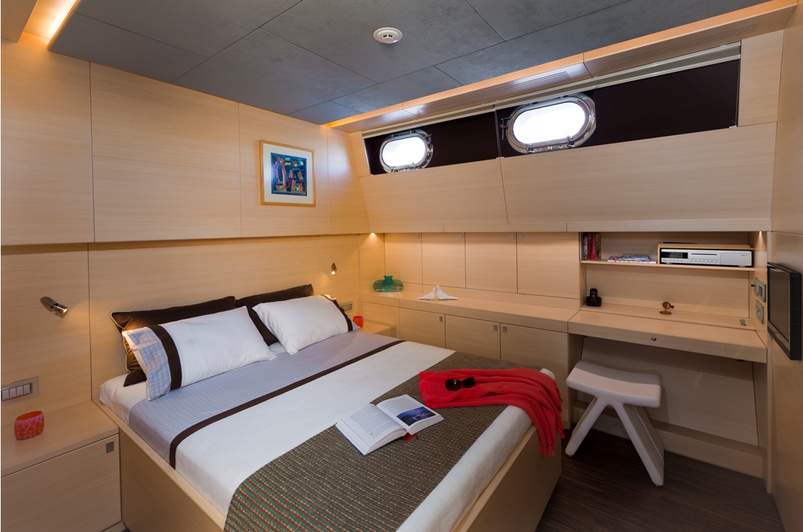 Sailing yacht Merlin -  Double Cabin