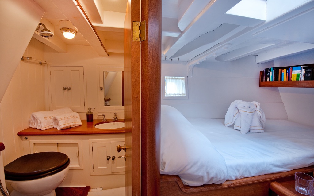 Sailing yacht Oriander -  Double Cabin 2