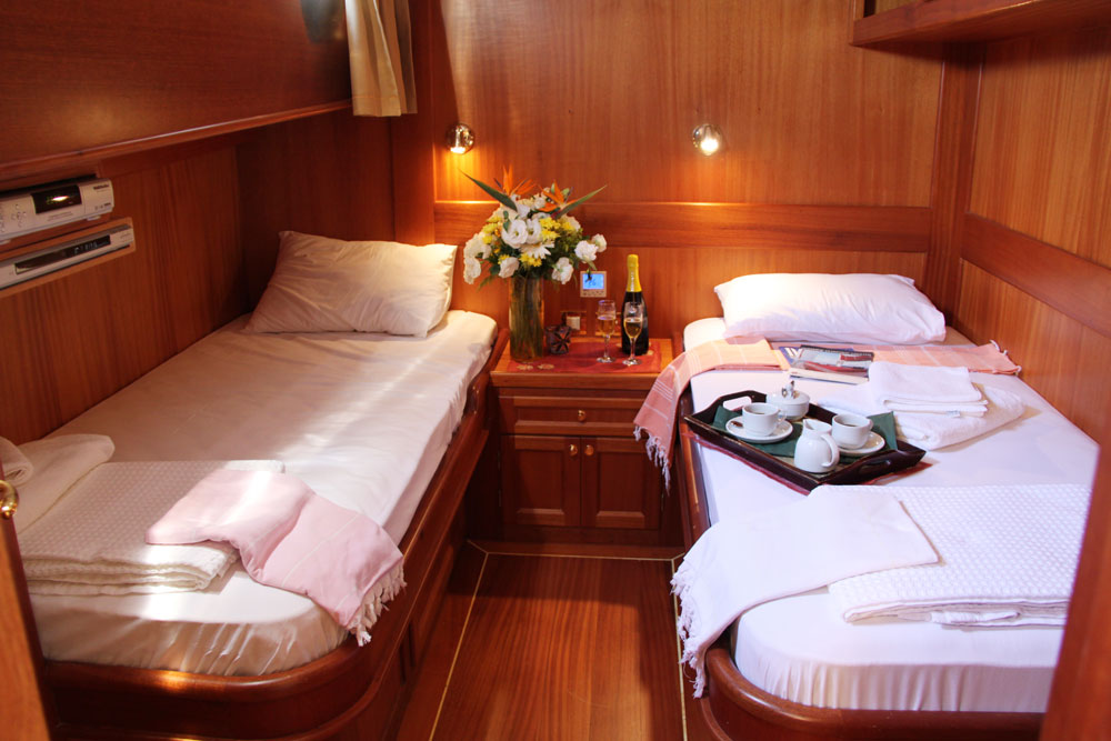 WHY NOT 3 - Twin cabin