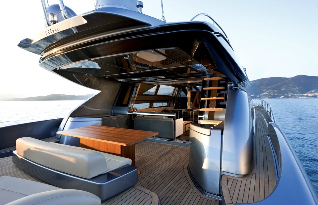 Yacht Rhino -  Aft Deck