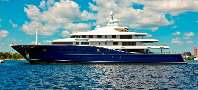 motor yacht cakewalk