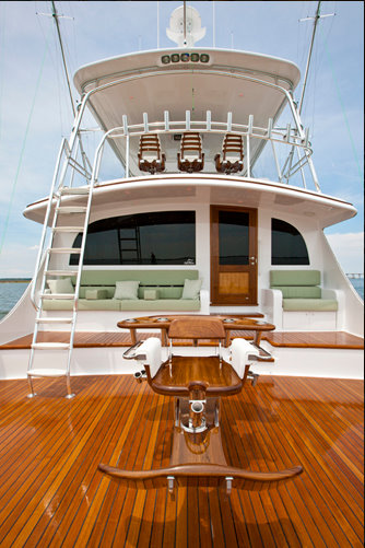 Luxurious Exterior On The 81´ Super Yacht Georgia Girl — Yacht Charter And Superyacht News 