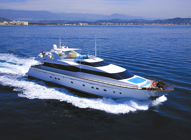 Motor yacht Powdermonkey